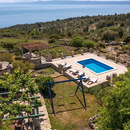 The Ultimate Escape - Traditional & Private Pool Будинок відпочинку