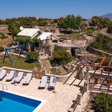 The Ultimate Escape - Traditional & Private Pool * Selca (Brac)
