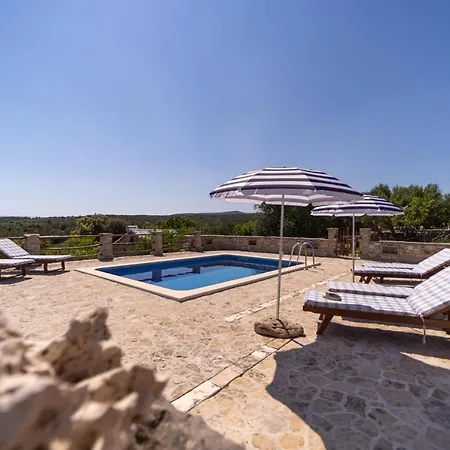 The Ultimate Escape - Traditional & Private Pool Сasa de vacaciones *