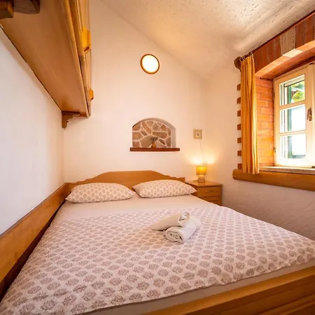 The Ultimate Escape - Traditional & Private Pool Semesterbostad *