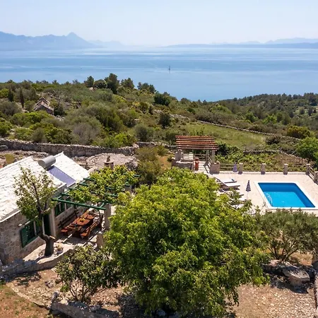 The Ultimate Escape - Traditional & Private Pool