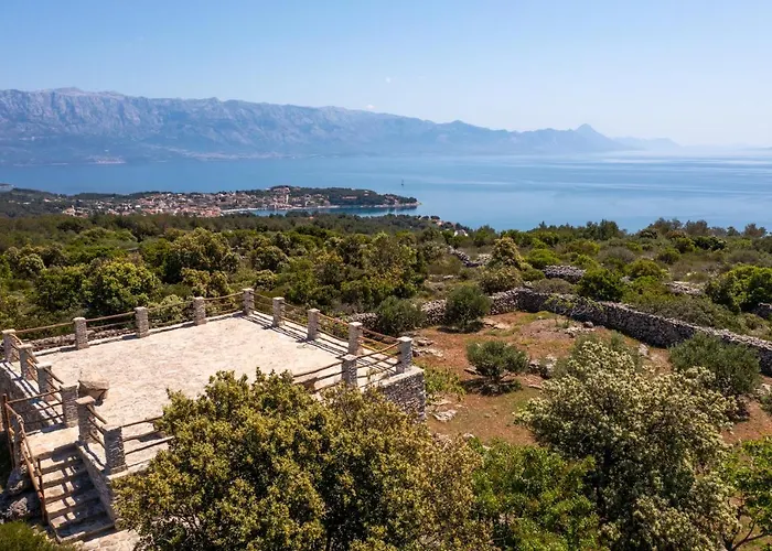 Feriehus The Ultimate Escape - Traditional & Private Pool *