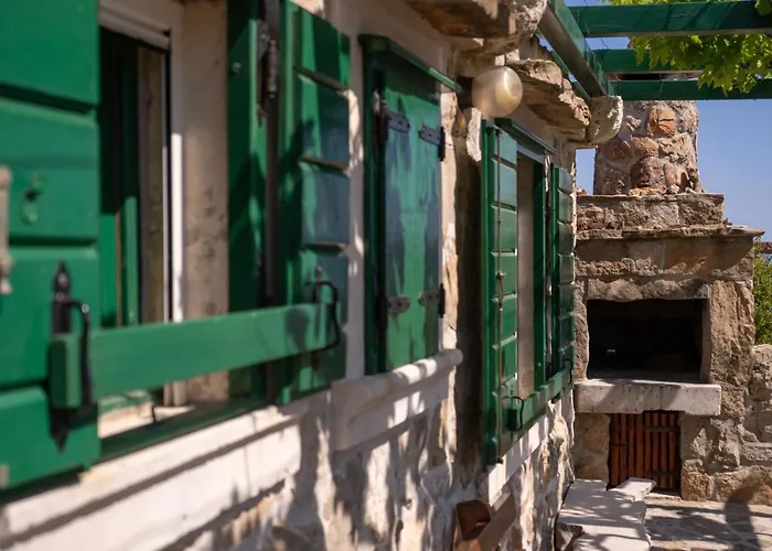 Feriehus The Ultimate Escape - Traditional & Private Pool *